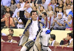 João Moura Jr orelha em Torres de Alameda (Madrid) Espanha.