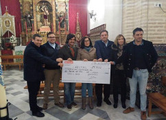 MORANTE ENTREGA 14.402 EUROS à CÁRITAS DE PUEBLA DEL RIO