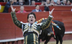 JAVIER VÁZQUEZ NOVO APODERADO DE VICENTE RUIZ 