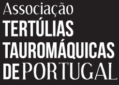 As crianças brincam e brincarão aos toiros