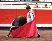 GRANDE FAENA DE TOMÁS BASTOS EM BILBAO