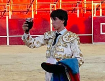 João Mexia corta 1 orelha em Espanha 