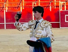 João Mexia corta 1 orelha em Espanha 