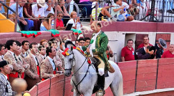 Grande enchente no concurso de ganadarias em Coruche.