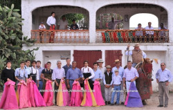 Excelente dia de campo na passada semana na ganadaria do Sr. Manuel Veiga onde se desfrutou de um intenso dia de bom toureio.
