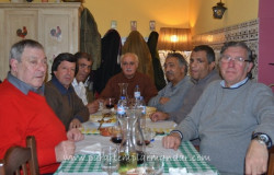 No Restaurante   “A Tasquinha & Companhia” em Bucelas ,os Irmãos Pinheiros realizaram o seu habitual Jantar de fim de temporada e Natal. O Jantar decorreu com tranquilidade, alegria e de uma forma emotiva. 