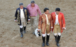 Beja tarde agradável de toiros