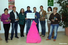 La Asociación Contra el Cáncer de Jerez de los Caballeros recibe 3.005 euros del Festival de Banderilleros 