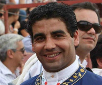 Nelson Limas toma alternativa em Vila Franca