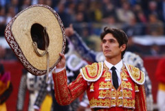 SEBASTIÁN CASTELLA, ORELHA NA 8ª DE MÉXICO