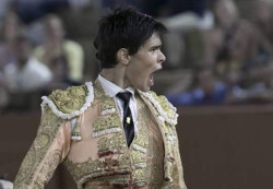 DIVERTIDO FESTIVAL EM TALARRUBIAS (Badajoz) ORELHA PARA JUANITO