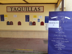 MORÓN DE LA FRONTERA, CARTEL DE ‘NO HAY BILLETES’ PARA LA CORRIDA DEL DOMINGO DE RAMOS