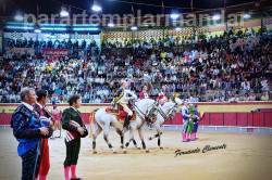 Extraordinária noite de Toiros na Palha Blanco !.