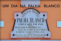 UM DIA NA PALHA BLANCO