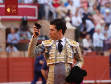 Álvaro Lorenzo cortou orelha na terceira do abono de Sevilha,