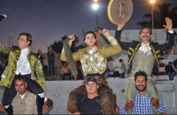 Emiliano Gamero, em Ombros no México