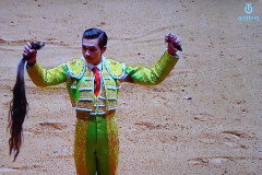 Atenção a Bruno Aloi,novilheiro mexicano,com um estilo muito proprio.