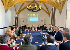 União de ganaderos espanhóis e portugueses em reunião em Évora.