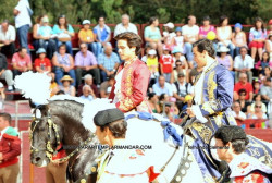 CORRIDA MISTA NA MALVEIRA, COM  PRAÇA CHEIA.